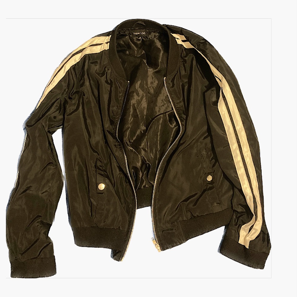 Medium jacket  for children it’s perfect for any outdoor adventure